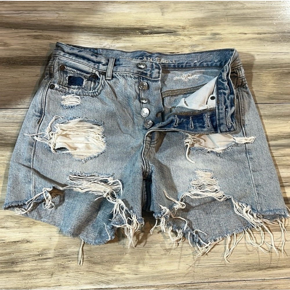 American Eagle Outfitters Distressed Blue Denim Shorts Sz 0